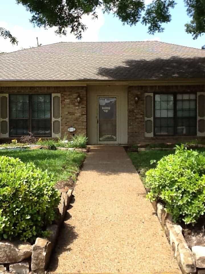 Aggregate concrete leadwalk in Plano, Texas