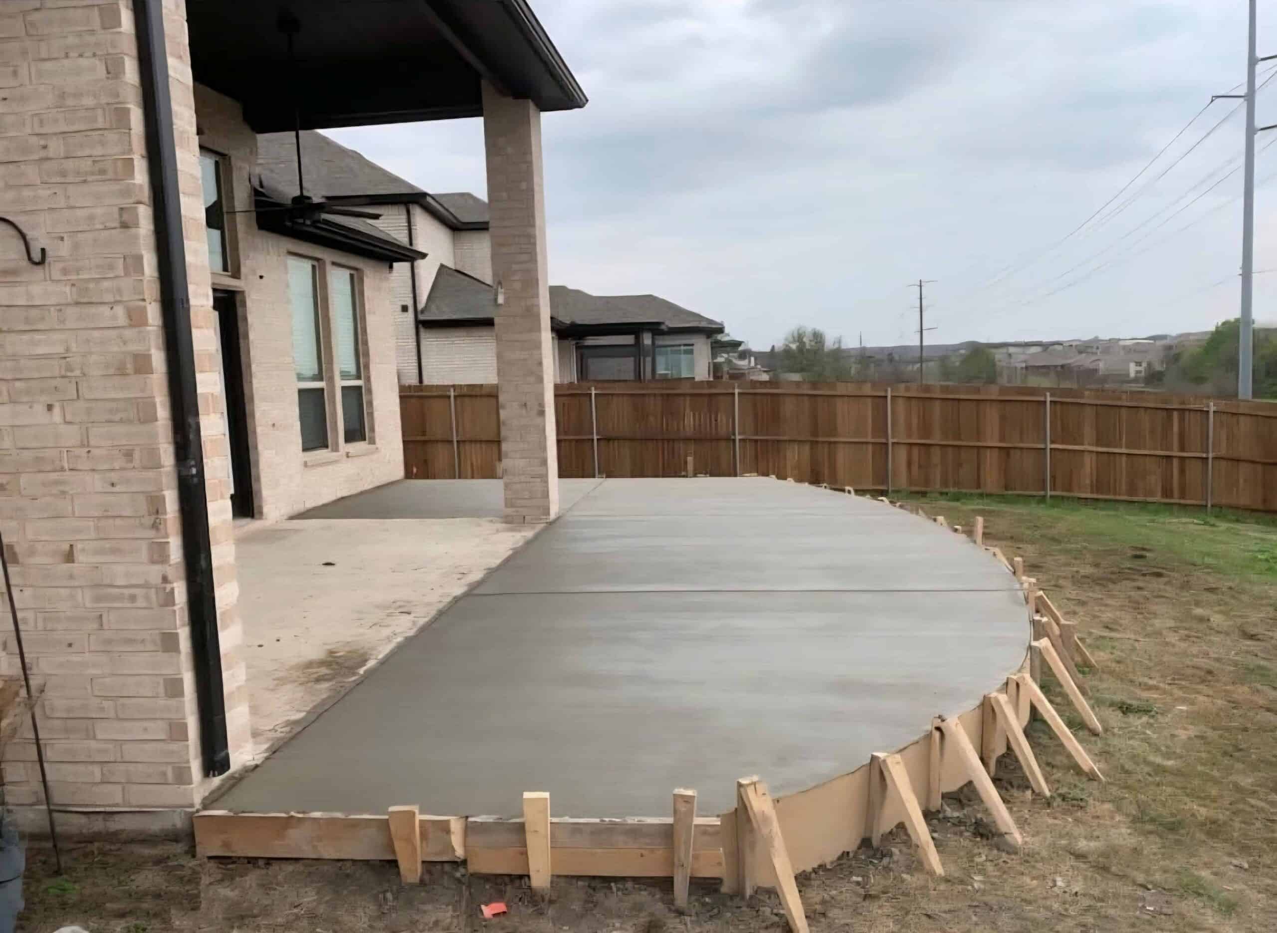 Curved concrete patio slab in Collin County, Texas